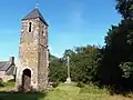 Turm einer nicht mehr bestehenden Kirche in Placy-Montaigu
