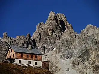 Faulkogel von Süden mit Franz-Fischer-Hütte