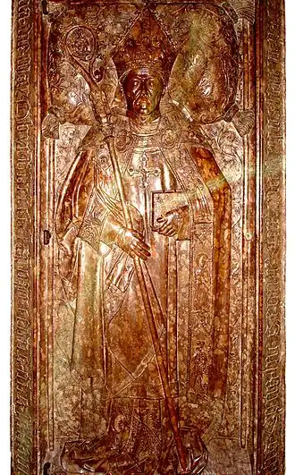 Grabstein von Johannes Tulbeck aus Rot-Scheck in der Frauenkirche München