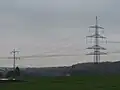 An dieser Stelle endete bis 1991 der in Betrieb befindliche Teil der Leitung an der alten 110-kV-Leitung Neuhaus-Schierschnitz–Kulmbach