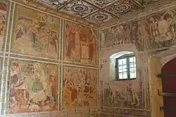 oben v. l. n. r.: Geburt Christi sowie Darbringung Jesu im Tempel unten v. l. n. r.: Flucht nach Ägypten, Kindermord