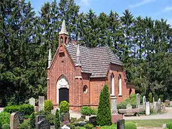 Kapelle auf dem Friedhof der Kirche in Bremen-Oberneuland