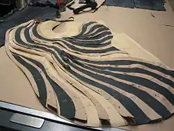 Schnittschablonen für einen Mantel aus Fuchs, Silklamm und Leder[21]