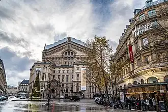 Galeries Lafayette mit Rückseite der Opéra Garnier