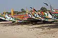 Fischerboote am Strand in Gambia