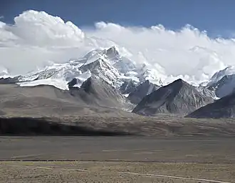 Gang Benchen von Norden