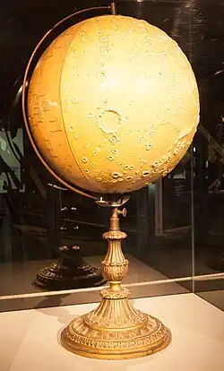 Reliefglobus des Mondes