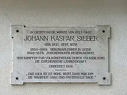 In diesem Haus wirkte von 1857 bis 1862 Johann Kaspar Sieber (1821–1878). Schlossweg 2 in Uster.