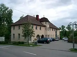 Das Rathaus von Gelbingen an der B 19