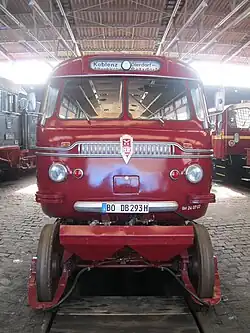 Vorderansicht im Schienenbetrieb