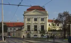 Nebentrakt zum Rennweg