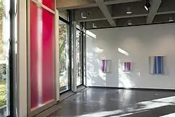 Teil der Gesamtinstallation Titel Anscheinend, 2015, Clemens Sels Museum Neuss, Mixed Media 450 × 170 × 22 cm