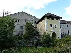 Pankratiustor; Kirche rechts