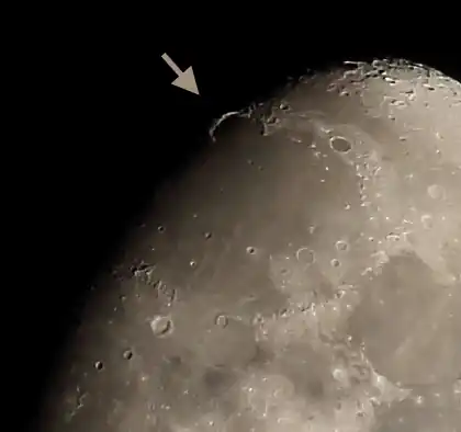 6. Februar 2017, 22:27 MEZ (UTC+1), Mondalter = 10,3 Tage, Phasenwinkel = 79°, Colongitude = 35,1°