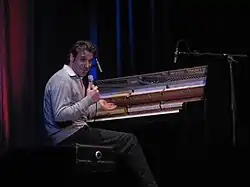 Chilly Gonzales 2005 im Théatre National in Montreal an einem Konzert mit Socalled
