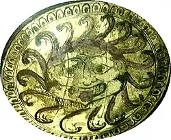 Grund einer schwarzfigurigen Schale aus Lakonien, um 565 v. Chr.[5]