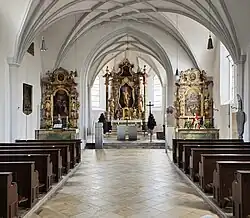 Innenraum der Gottesackerkirche St. Maria mit neuen Prinzipalien