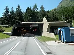 Gotthard Strassentunnelportal