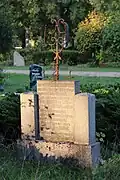 Grabstein auf dem Friedhof Hoppegarten