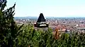 Grazer Uhrturm; im Hintergrund Graz in Richtung Süden