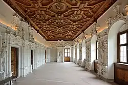 Großer Saal mit Bildnissen der Herren von Wolkenstein