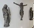 Fragmente einer ehemaligen Kreuzigungsgruppe