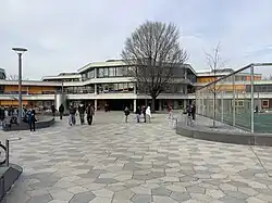 Gymnasium Puchheim Frontansicht