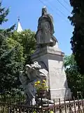 Weltkriegsdenkmal mit Árpád-Statue