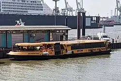 MS Reiherstieg am Betriebsponton St. Pauli Fischmarkt (2022)