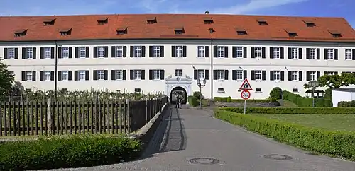 Ehemaliger Klosterhof Weingarten, heute Hagnauer Rathaus