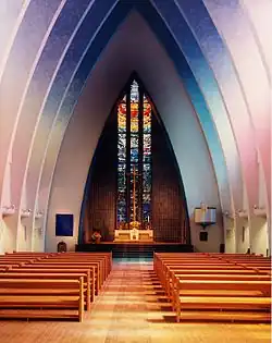 Kirchenraum der Kirche am Hohenzollernplatz