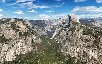 Oberes Yosemite Valley mit Half Dome