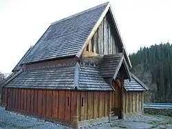 Neue Stabkirche in Haltdalen