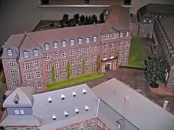 Fürstenbau vom Schlossplatz im Modell.