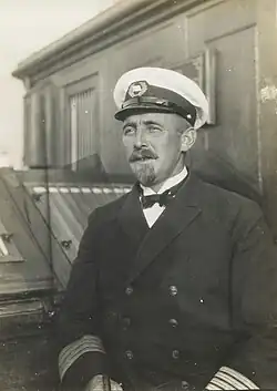 Kapitän Hans Rohwer in Uniform