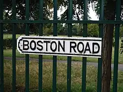 Straßenschild am Elthorne Park