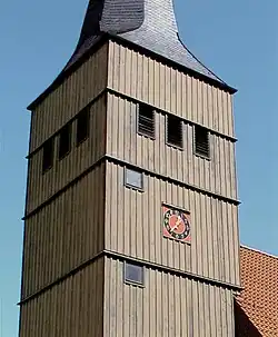 Hölzerner Glockenturm aus dem 19. Jahrhundert