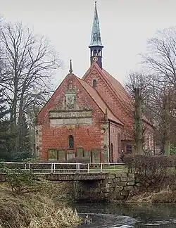 St. Gabriel von Osten – Chor mit Gruftkapelle