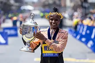 Hellen Obiri beim Boston-Marathon 2024
