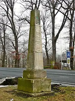 Grenzsäule am Rundteil in Bahratal
