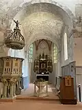 Chor und Kanzel der evangelischen Kirche