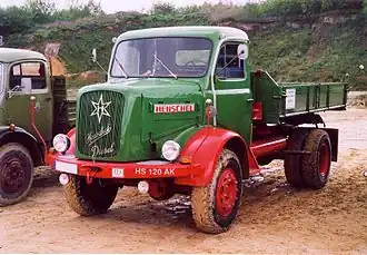 Henschel HS 120 AK Allrad-Kipper