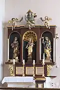 Linker Seitenaltar mit barocker Madonna
