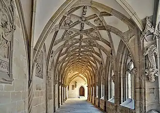 Kreuzgang (1473), die „Perle von Himmelkron“[16]