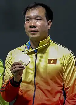 Vinh 2016 mit der ersten olympischen Goldmedaille für Vietnam
