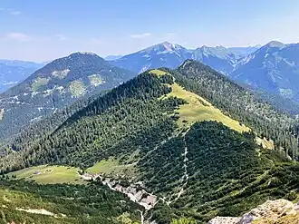 Hochalplkopf and Ronberg dahinter (Bildmitte)