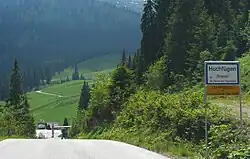 Das Ortsschild von Hochfügen