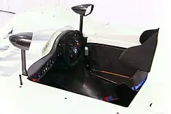 Cockpit des BMW V12 LMR