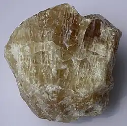 Gelboranger Honigcalcit (Fundort unbekannt)