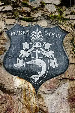 Wappen der Plick (von Neudek und Plickenstein) an der Burg Plikenštejn